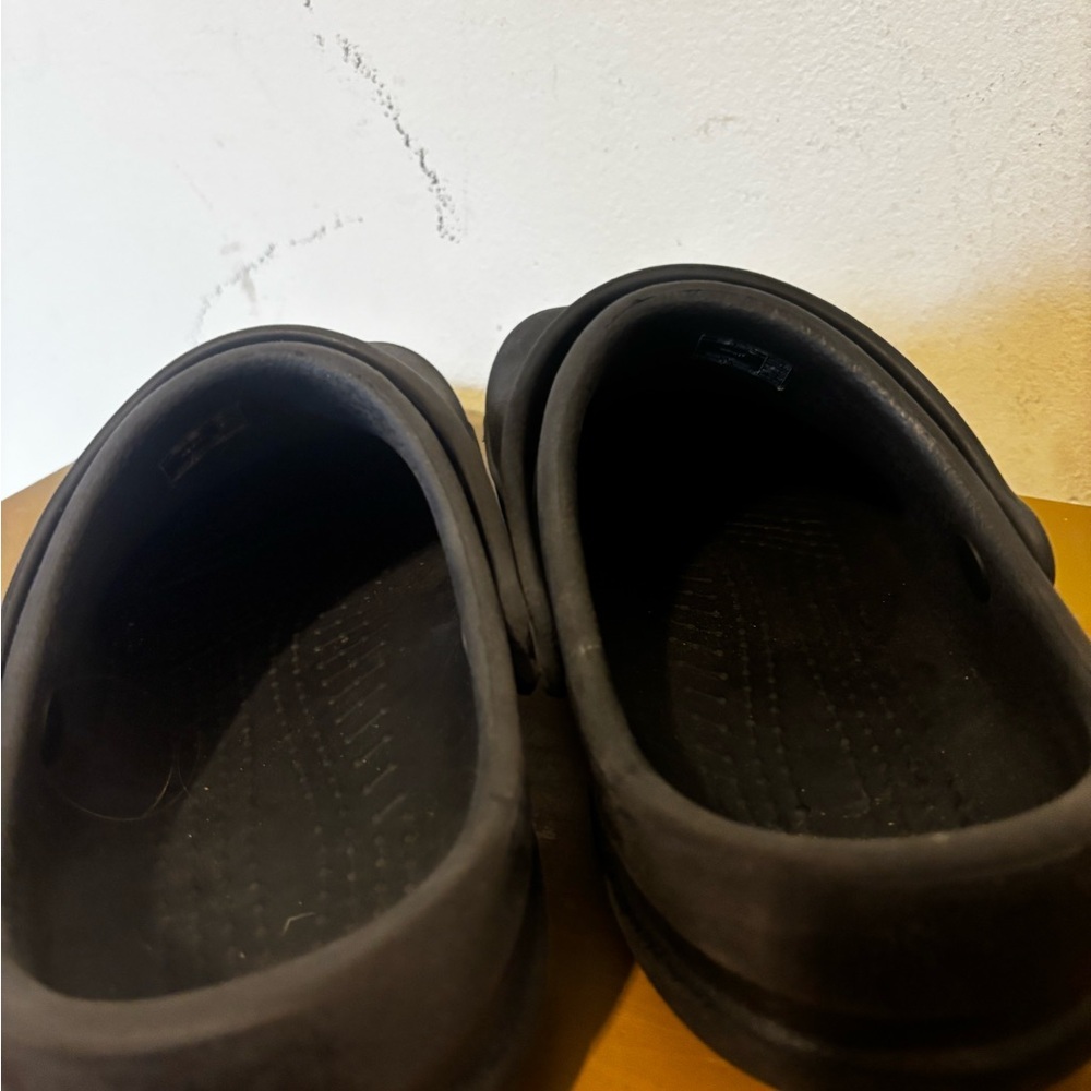 Black non-slip work Crocs Clogs 9/11 - Picture 2 of 8